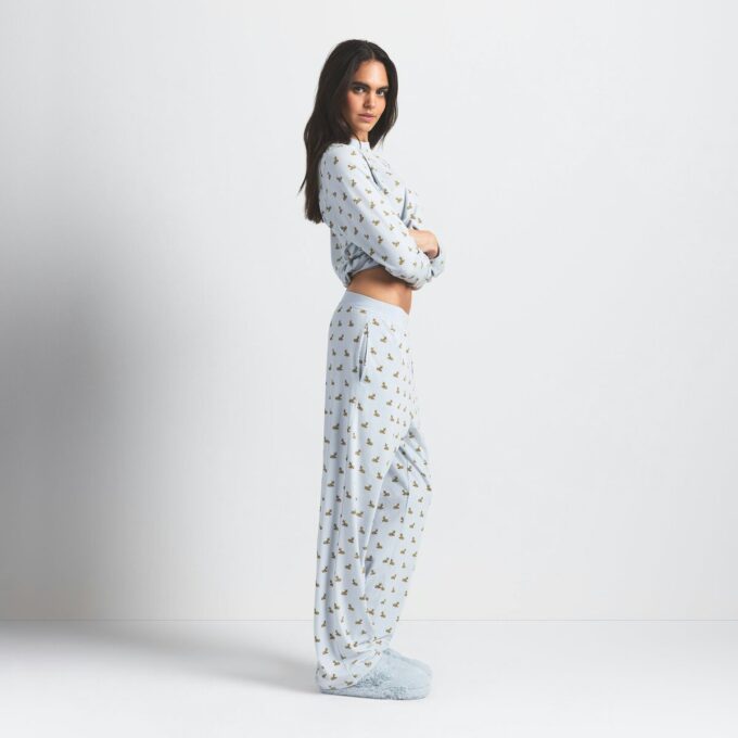 BOYFRIEND LONG SLEEVE T-SHIRT AND LOOSE PANT SET BOYFRIEND LONG SLEEVE T-SHIRT AND LOOSE PANT SET