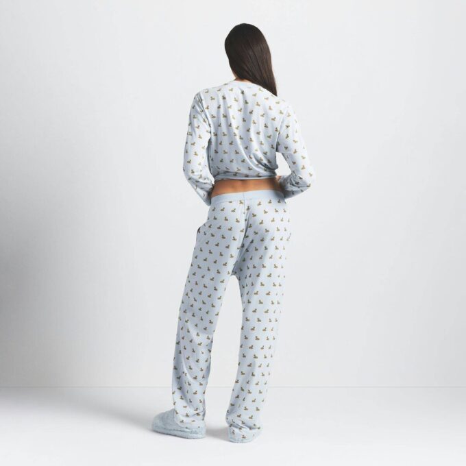 BOYFRIEND LONG SLEEVE T-SHIRT AND LOOSE PANT SET BOYFRIEND LONG SLEEVE T-SHIRT AND LOOSE PANT SET