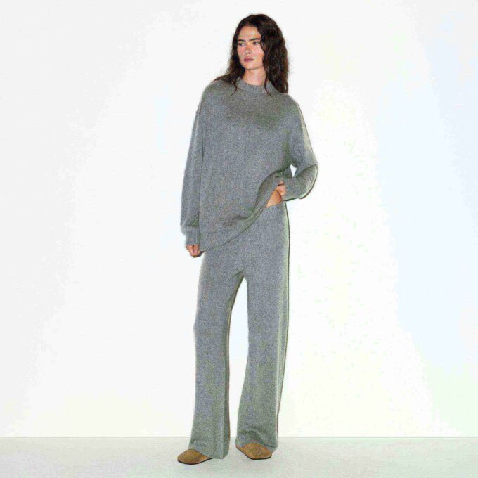 CASHMERE OVERSIZED SWEATER