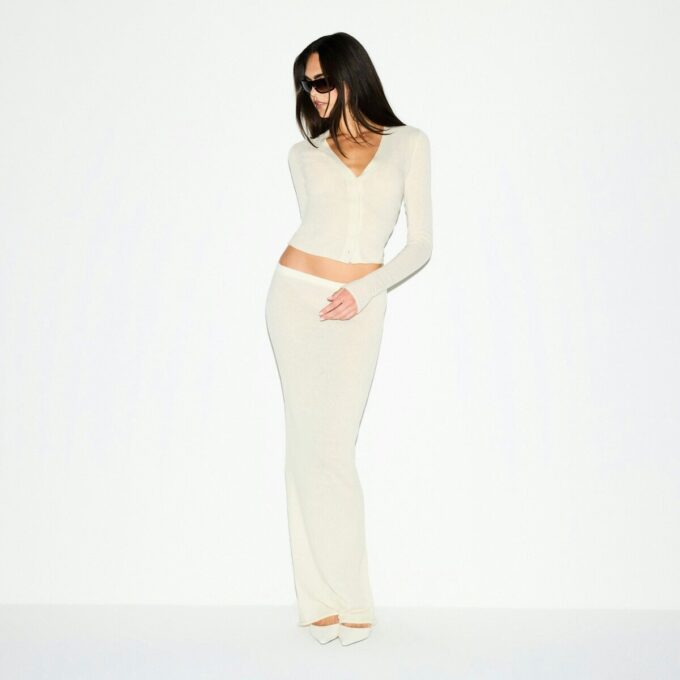 FEATHERWEIGHT CASHMERE CARDIGAN