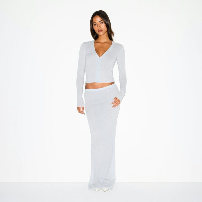 FEATHERWEIGHT CASHMERE CARDIGAN