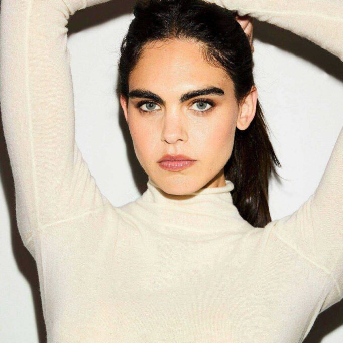 FEATHERWEIGHT CASHMERE TURTLENECK