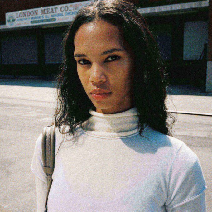 FEATHERWEIGHT CASHMERE TURTLENECK