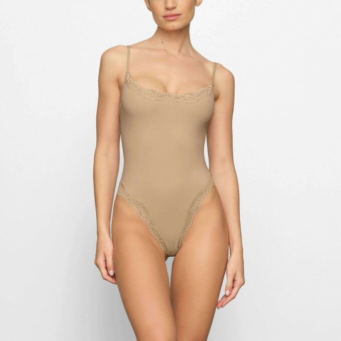 FITS EVERYBODY CORDED LACE CAMI BODYSUIT