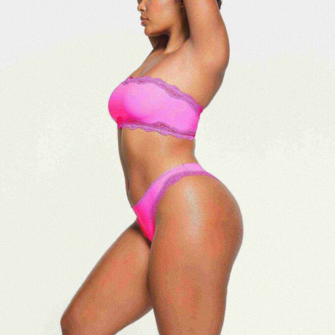 FITS EVERYBODY LACE BANDEAU FITS EVERYBODY LACE BANDEAU