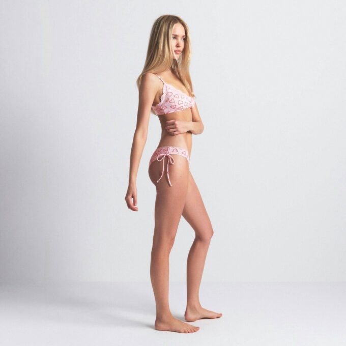 FITS EVERYBODY LACE MICRO TANGA