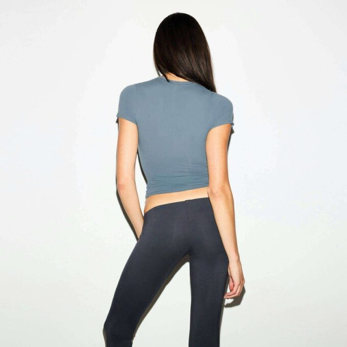 FITS EVERYBODY T-SHIRT