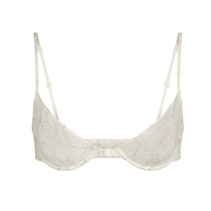 MILKY SHEER FRONT CLOSE BRA