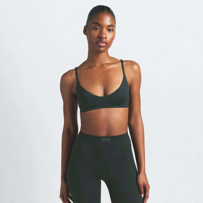 NikeSKIMS MATTE MICRO SCOOP BRA