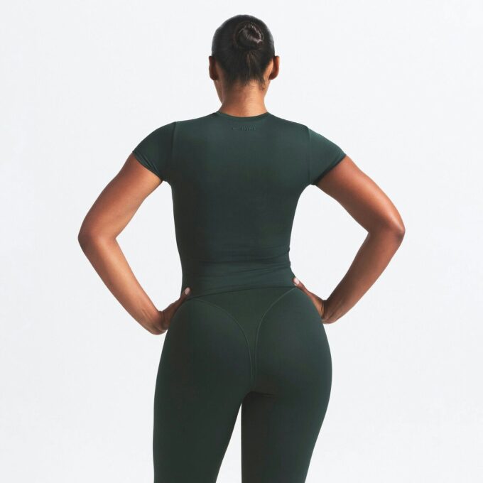 NikeSKIMS MATTE PADDED BABY TEE