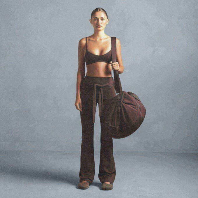 NikeSKIMS MATTE SLIM FLARE LEGGING