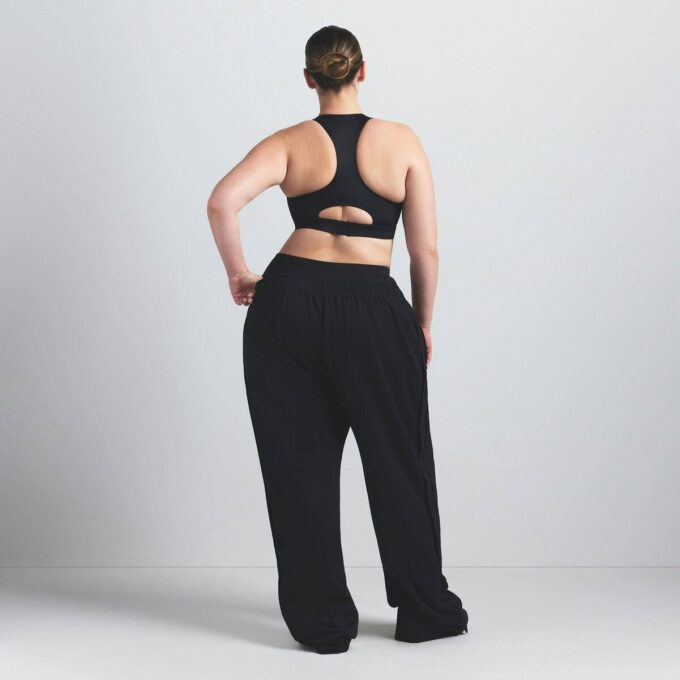 NikeSKIMS SHINE HIGH NECK BRA