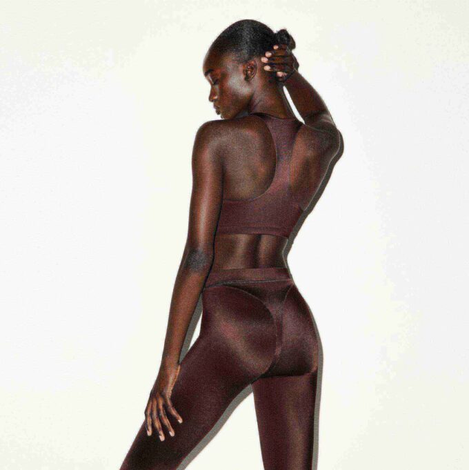 NikeSKIMS SHINE V-LINE 26″ LEGGING