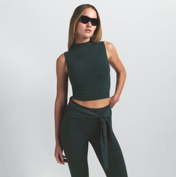 NikeSKIMS VINTAGE SEAMLESS MOCK NECK BRA TOP