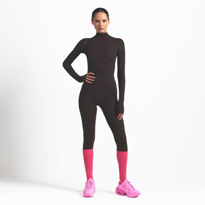 NikeSKIMS WEIGHTLESS LAYERS MOCK NECK LONG SLEEVE TOP