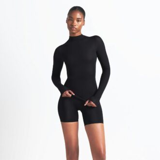 NikeSKIMS WEIGHTLESS LAYERS MOCK NECK LONG SLEEVE TOP