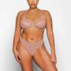 NO SHOW UNLINED DEMI BRA