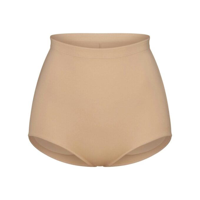 SKIMS BODY BUTT ENHANCING PADDED BRIEF