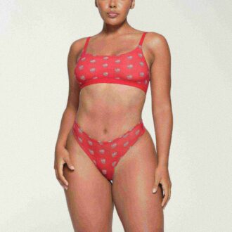 SKIMS FOR TEAM USA FITS EVERYBODY OLYMPIC SCOOP BRALETTE