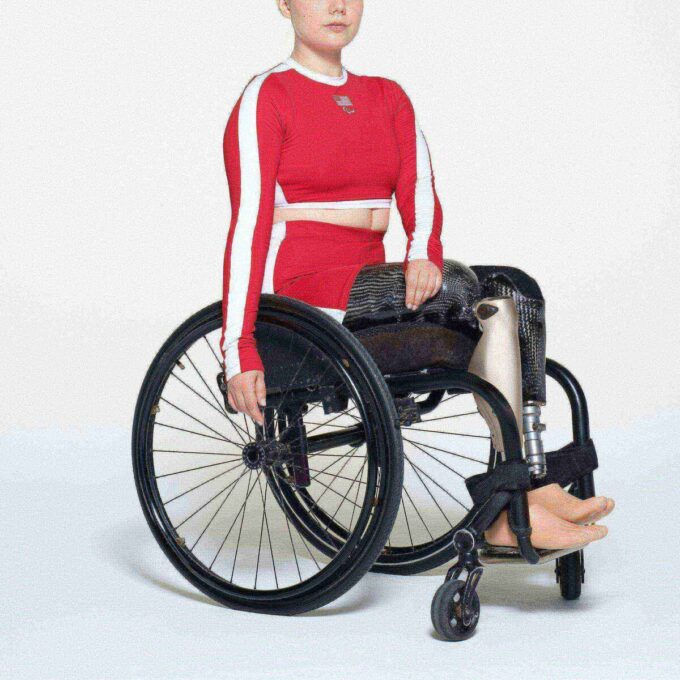 SKIMS FOR TEAM USA SIGNATURE SWIM PARALYMPIC LONG SLEEVE CROPPED T-SHIRT