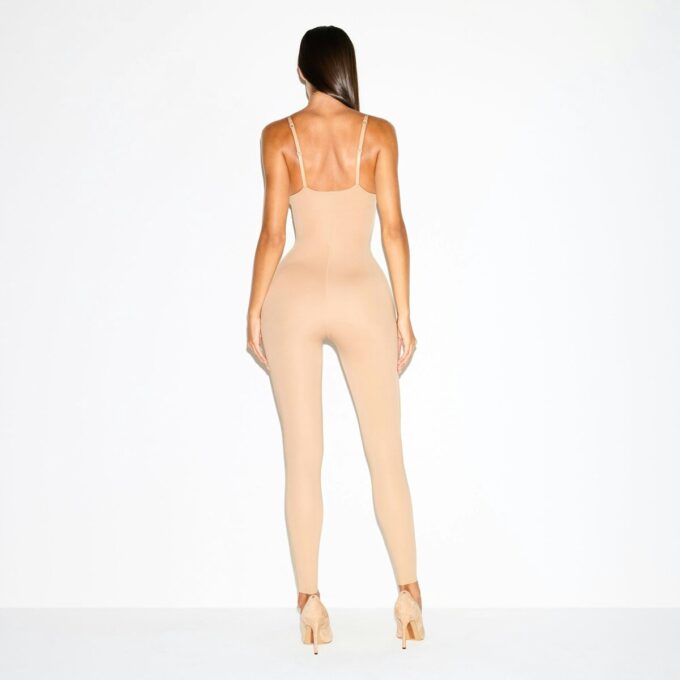 SKIMS ULTIMATE BODY BUTT AND HIP ENHANCING CATSUIT
