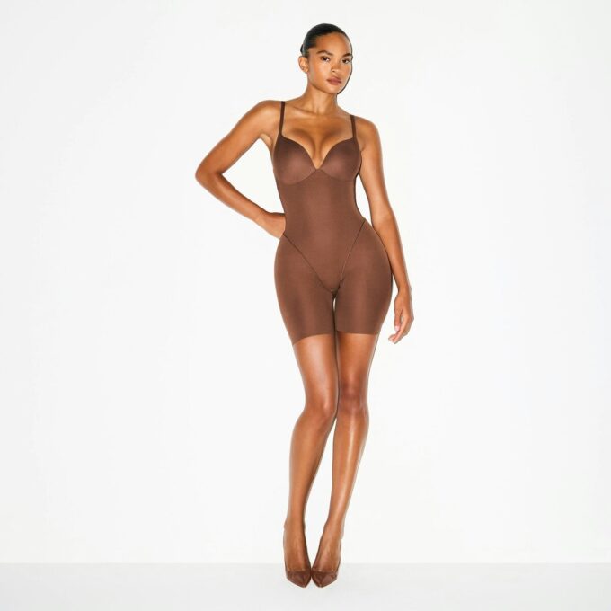 SKIMS ULTIMATE BODY BUTT AND HIP ENHANCING MID THIGH BODYSUIT