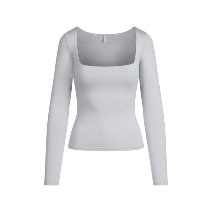 SMOOTH LAYERS SQUARE NECK TOP