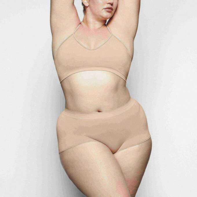 SOFT SMOOTHING SEAMLESS BRALETTE