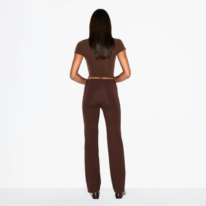 THE ESSENTIAL COLLECTION HIGH-WAISTED PINTUCK STRAIGHT LEG PANT