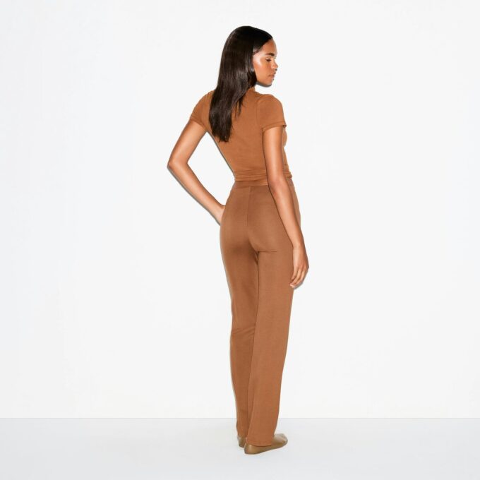 THE ESSENTIAL COLLECTION HIGH-WAISTED PINTUCK STRAIGHT LEG PANT
